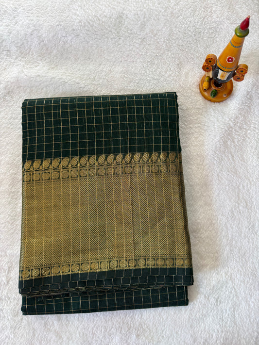 Small checks pattu saree